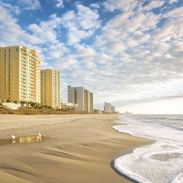 Beachfront Resort Escape with Pools & Spacious 3BR Accommodations