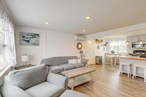 Beachfront Salisbury Retreat w/Fire Pit & Grill
