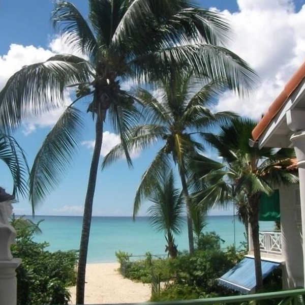 Beachfront Studio -Sea and Sand at the West-Coast of Barbados