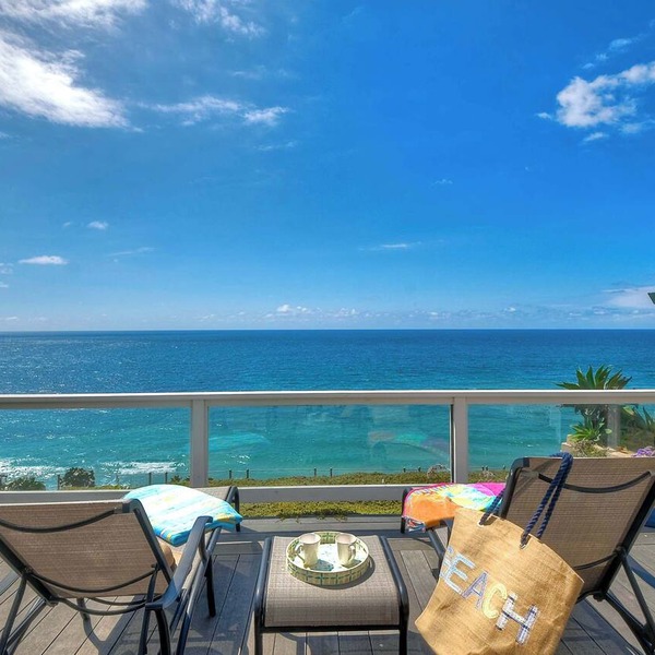 Beachfront Sunset - Encinitas Getaway with Private Balcony