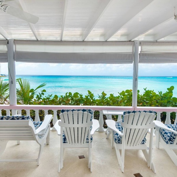 Beachfront Tropical Retreat - Belair (4 bed)