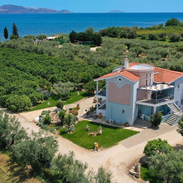 Beachfront Villa Samantha's Paradise