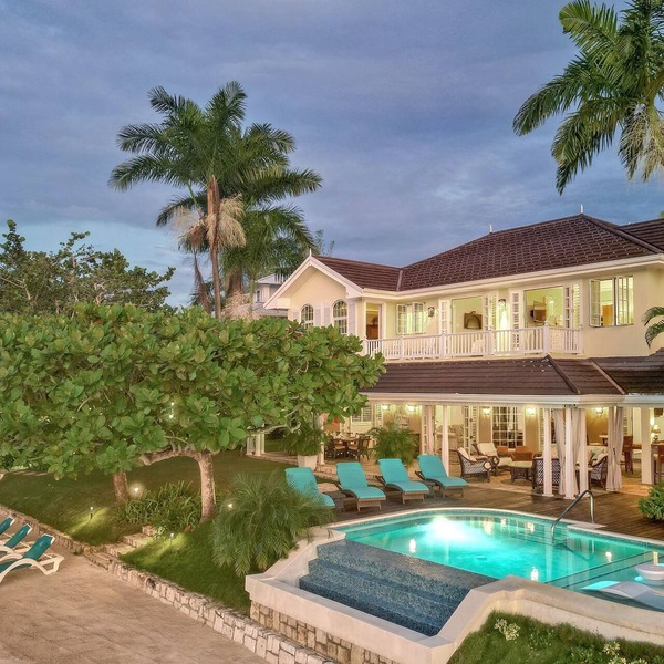 Beachfront Villa, Staff, Boat, Pool, Tennis, Gated