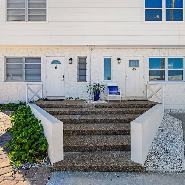 Beachside Escape for 6 with Pool & Direct Sand Access – Aloha Kai #49