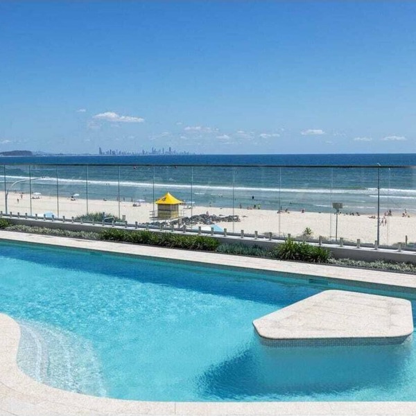 Beachside Luxury Escape with 5 Star amenities!