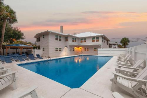 Beachside Villa Collection - 6 Bedroom