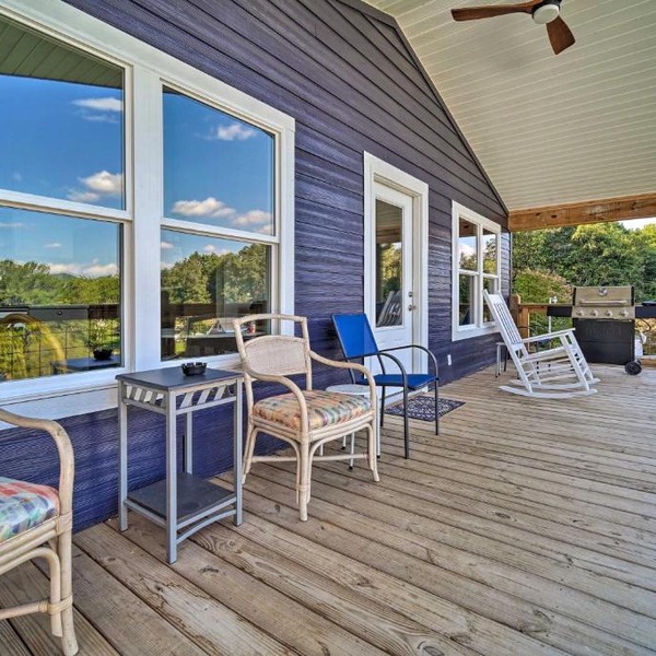 Bean Station Cottage: Unobstructed Lake Views