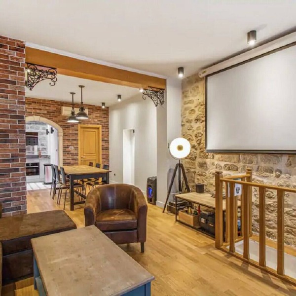 Beau Studio/Loft Meublé 51 m²
