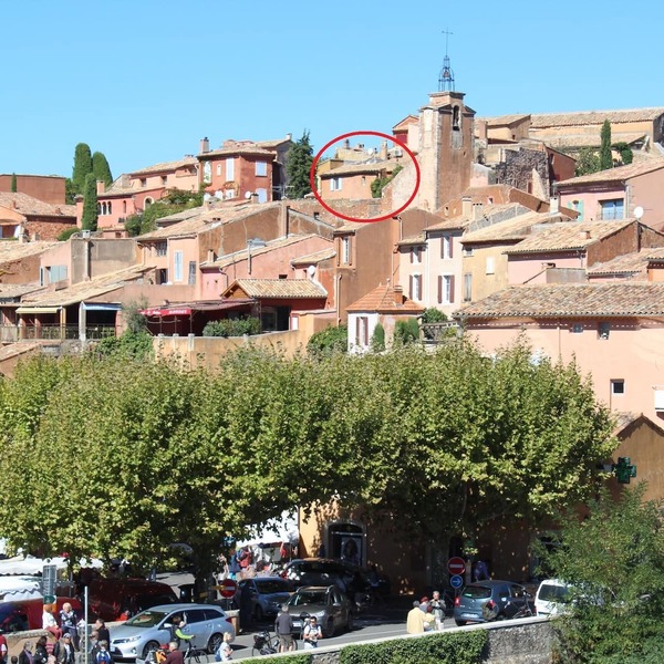 Beautiful 250 year old Village House in centre of Roussillon with stunning views