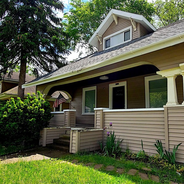 BEAUTIFUL 3bd 2br/BLOCKS AWAY FROM NOTRE DAME/EDDY ST