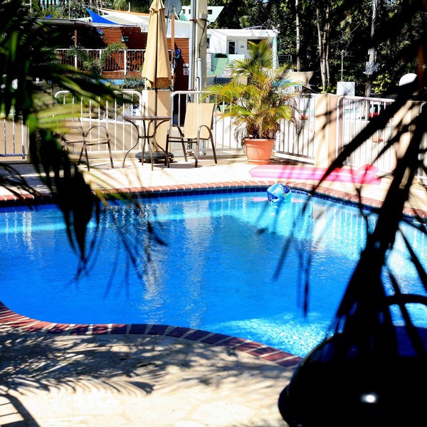 Beautiful 3BR 2BA condo one block from Sandy Beach