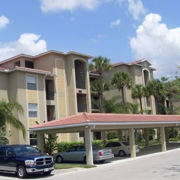 Beautiful 3rd Floor Condo, 27 Holes Golf, Resort Community
