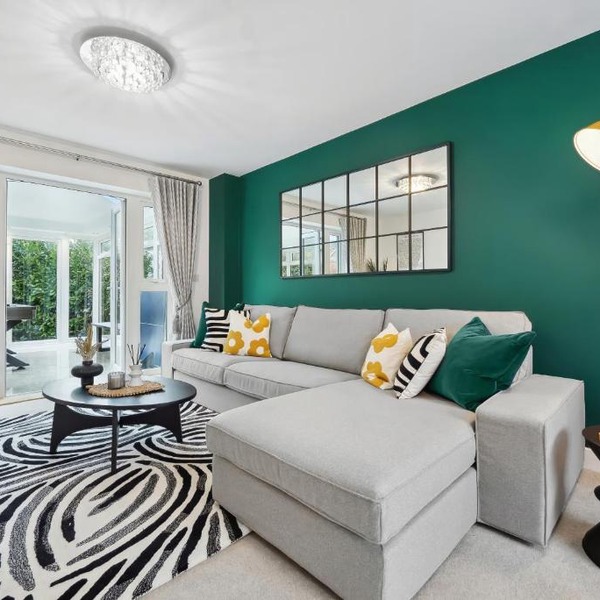Beautiful 4-Bed Detached House - Pool table - Superfast Wi-Fi - Driveway for two vehicles