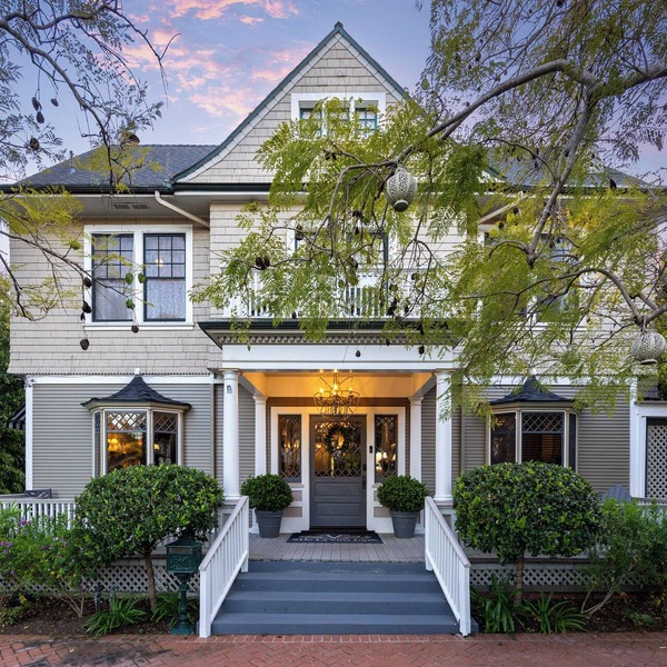 Beautiful 8 Bd/8 Bath Victorian Home in Downtown Santa Barbara, great for group