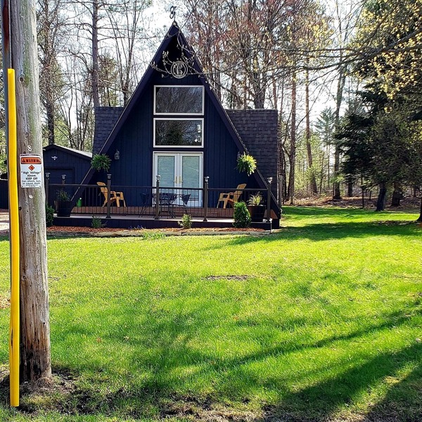 Beautiful A Frame Cottage located right on the ATV Trail-short walk to the Lake!