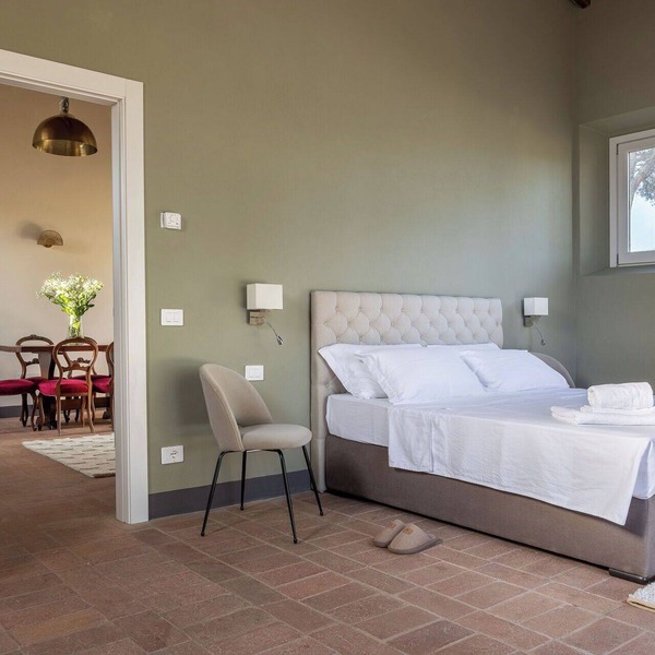 Beautiful apartment in villa for 6 people with WIFI, pool and TV, close to Greve In Chianti