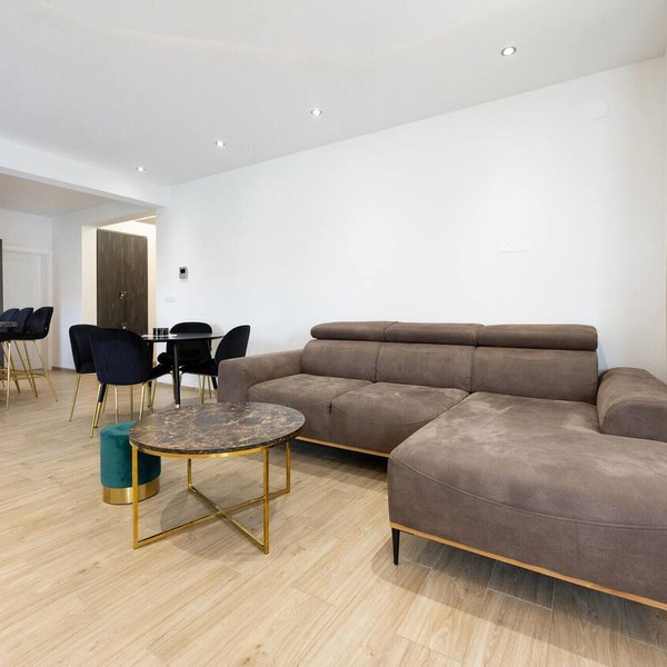 Beautiful apartment in Split with WiFi