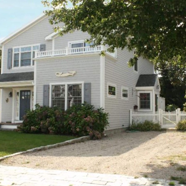 Beautiful Beach House on Private Beach - Popponessett, New Seabury