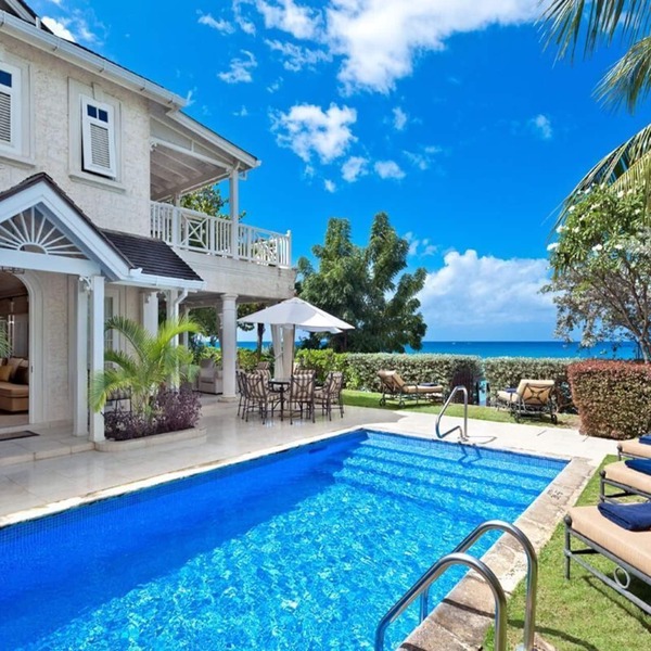 Beautiful Beachfront Luxury Villa with Pool - Westhaven