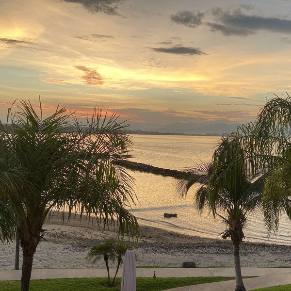 Beautiful Beachfront Townhouse Bucerias Puerto Vallarta Punta Esmeralda- 3 Br