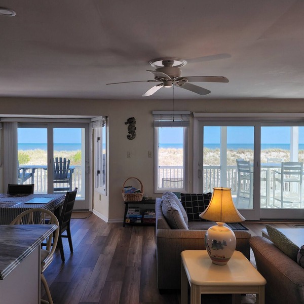 BEAUTIFUL BEACHFRONT BREATHTAKING OCEAN VIEW! Only the week of August 29th left!