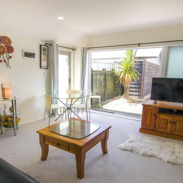 Beautiful & Bright Studio APT