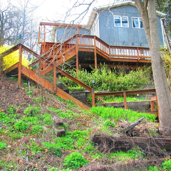 Beautiful Cayuga Lake Cottage