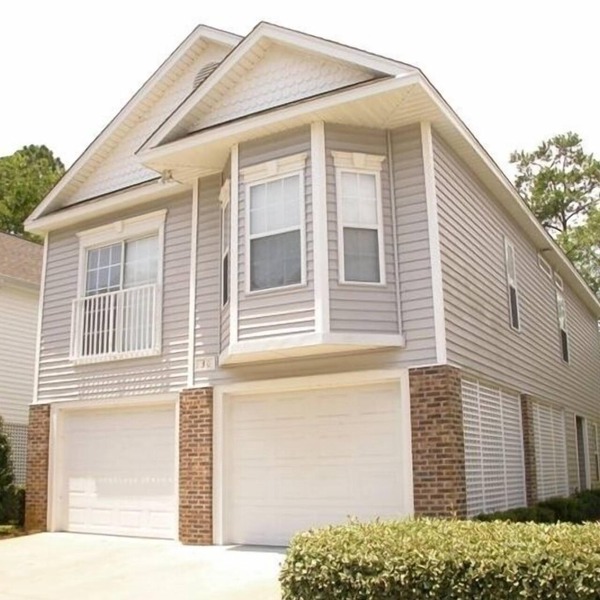 Beautiful Cottage in NMB - Linens and Cleaning included, No Motorcycles