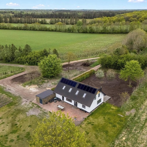 Beautiful holiday home, completely renovated in 2026, located in scenic.
