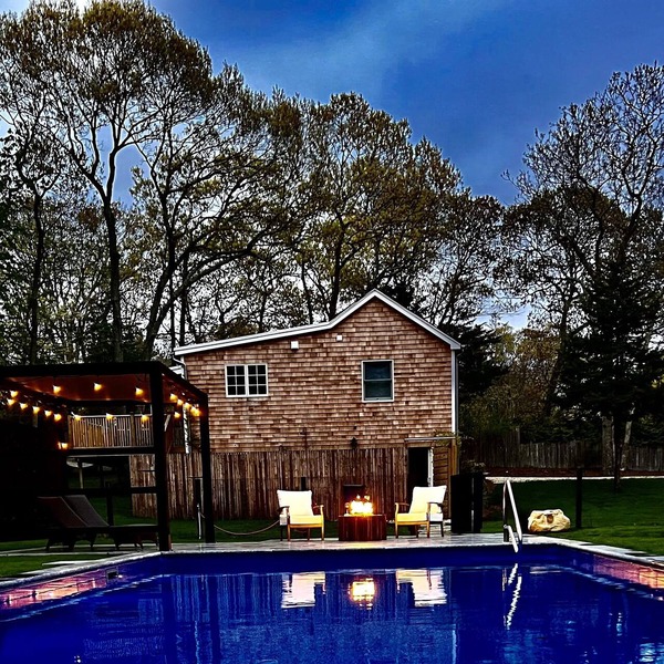 Beautiful Home with walking distance to the beach and new 46ft pool!
