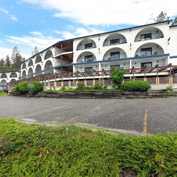Beautiful Lake Front @ the Lake Okanagan Resort!