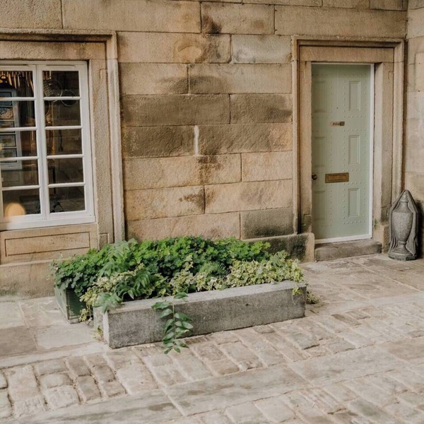 Beautiful Listed Gatehouse in Great Area