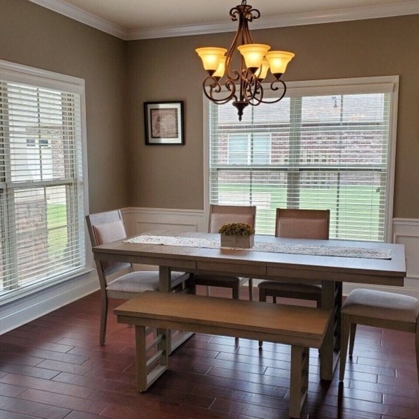 *Beautiful Luxury Executive Home minutes from Redstone Arsenal*
