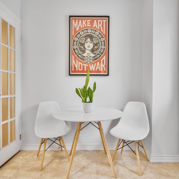 Beautiful modern and cozy 1-bedroom + loft apartment in East Toronto