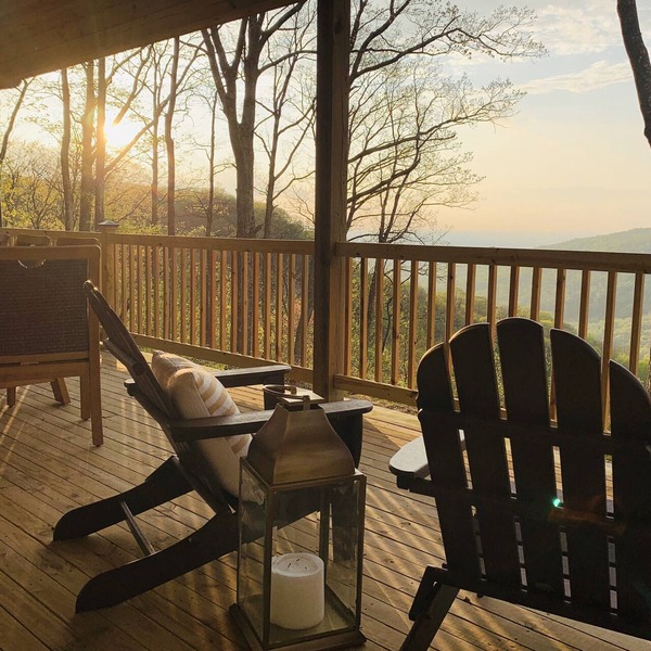 Beautiful Monteagle Bluff Mountain Home Sleeps 12