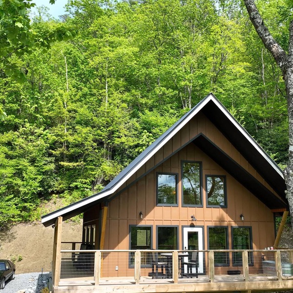Beautiful New Construction Cabin in Nantahala Gorge!