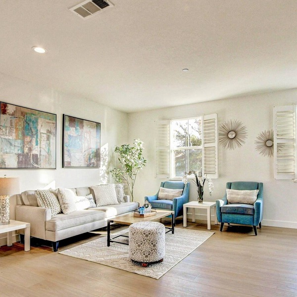 Beautiful NewBuilt 4Bedrooms 4Bathrooms 2Car Garage Mins to Knott’s & Disneyland