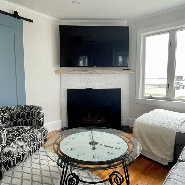 Beautiful Ocean front home - Quiet neighborhood