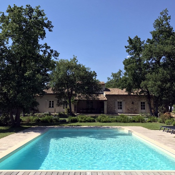 Beautiful Provence House in the Luberon - Heated Swimming Pool & Large Gardens.