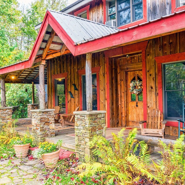 Beautiful spacious country home set on 22 acres that sleeps 27 people.