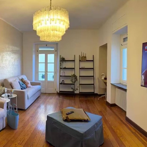 Beautiful spacious flat in the old town of Ivrea
