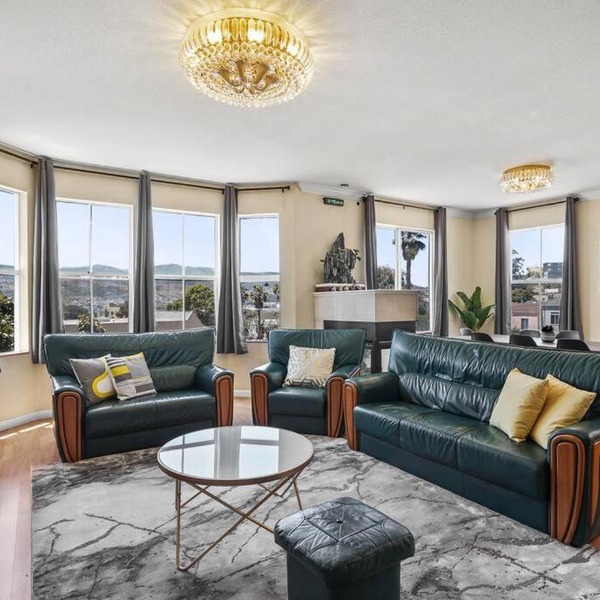 Beautiful Spacious House 2BR/4BR in Silver Terrace