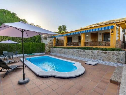 Beautiful villa with private pool in Baena – 221 m²