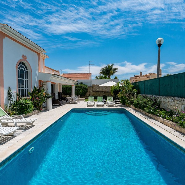 Beautiful villa with garden and swimming pool nearby the STRIP and beach
