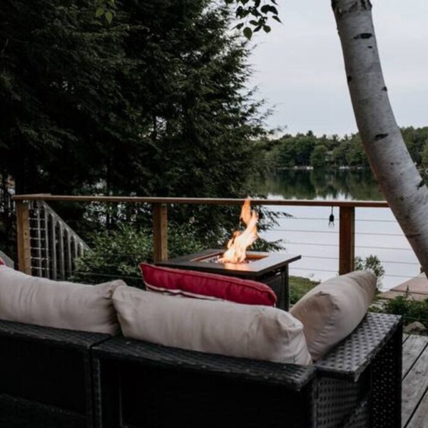 Beautiful waterfront cottage BnB nestled in the heart of Muskoka!
