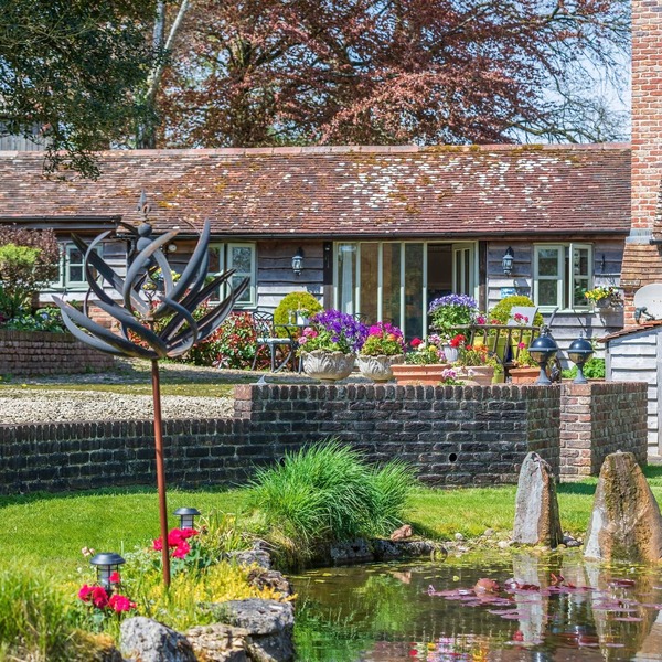 Beautifully appointed west Dorset Cottage With Open Parkland Views