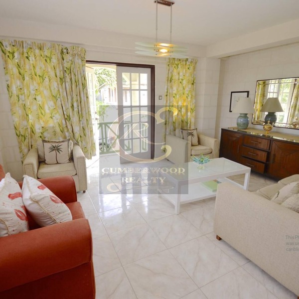 Beautifully appointed 2 bedroom apartment In Paynes Bay, St James