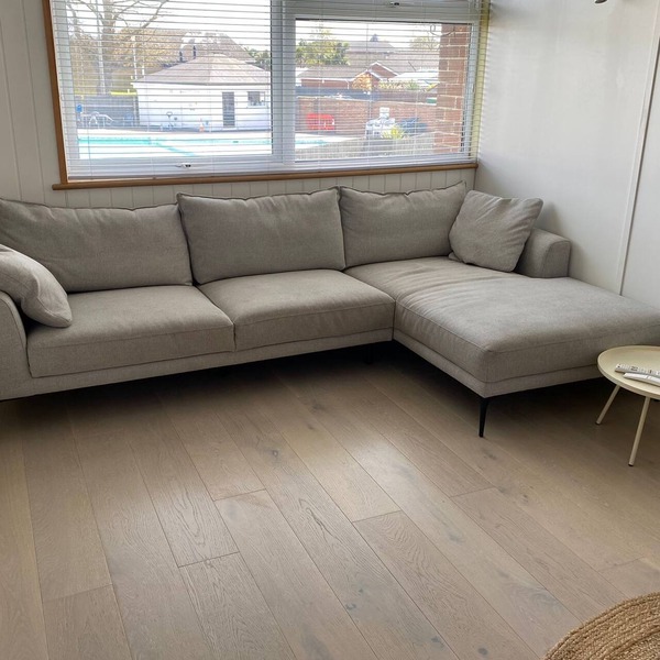 Beautifully appointed 2-storey chalet -close to the beach, Gt Yarmouth & Broads