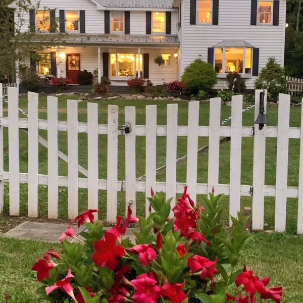 Beautifully restored farmhouse - Penn State