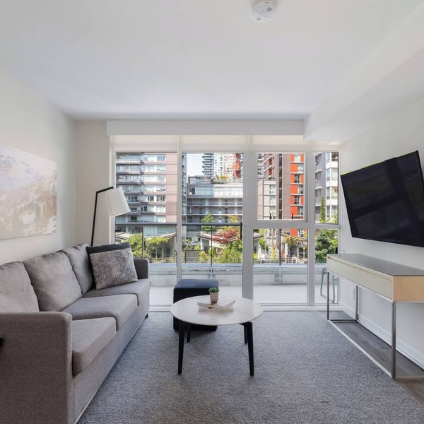 Beautifully Styled, Two Bedroom Yaletown Apartment